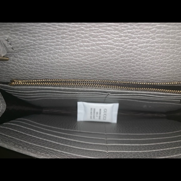 Authentic Gucci Crossbody Bag - Picture 4 of 8